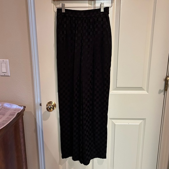 Urban Revivo checkerboard pants - Picture 6 of 6